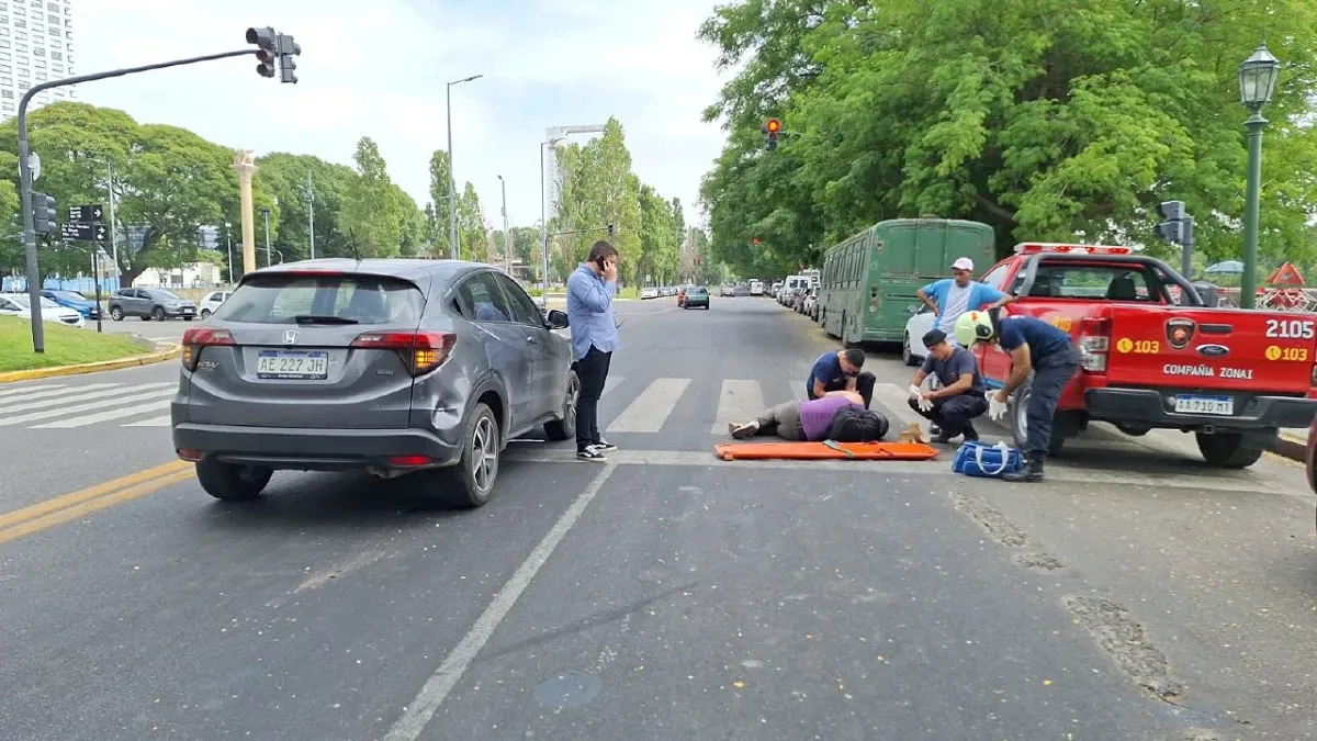 Un motociclista mató a un niño en Puerto Madero, lo dejó tirado en el asfalto y se fugó