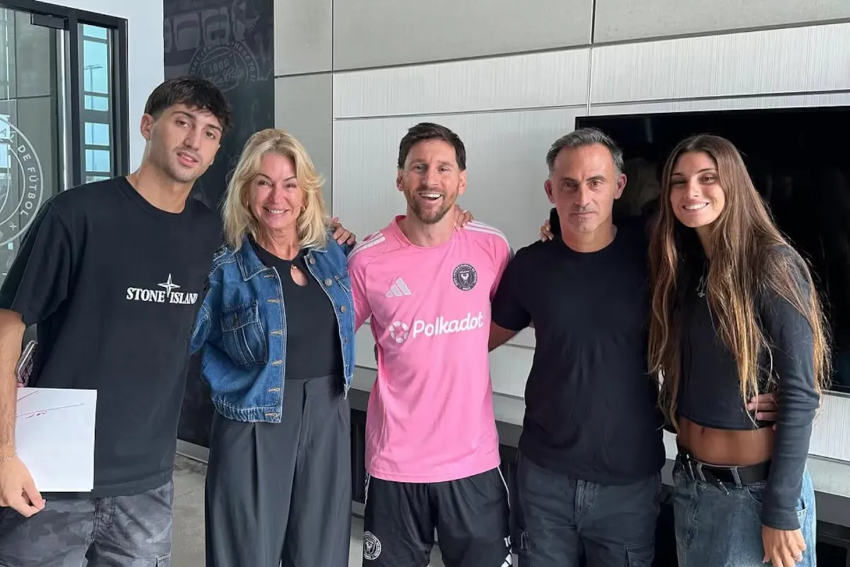 Las fotos del encuentro de los Latorre con Lionel Messi.