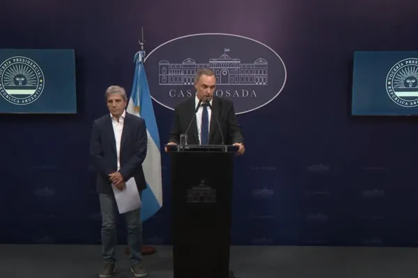 El Gobierno de Milei anunció que baja las retenciones al campo y las elimina para las economías regionales