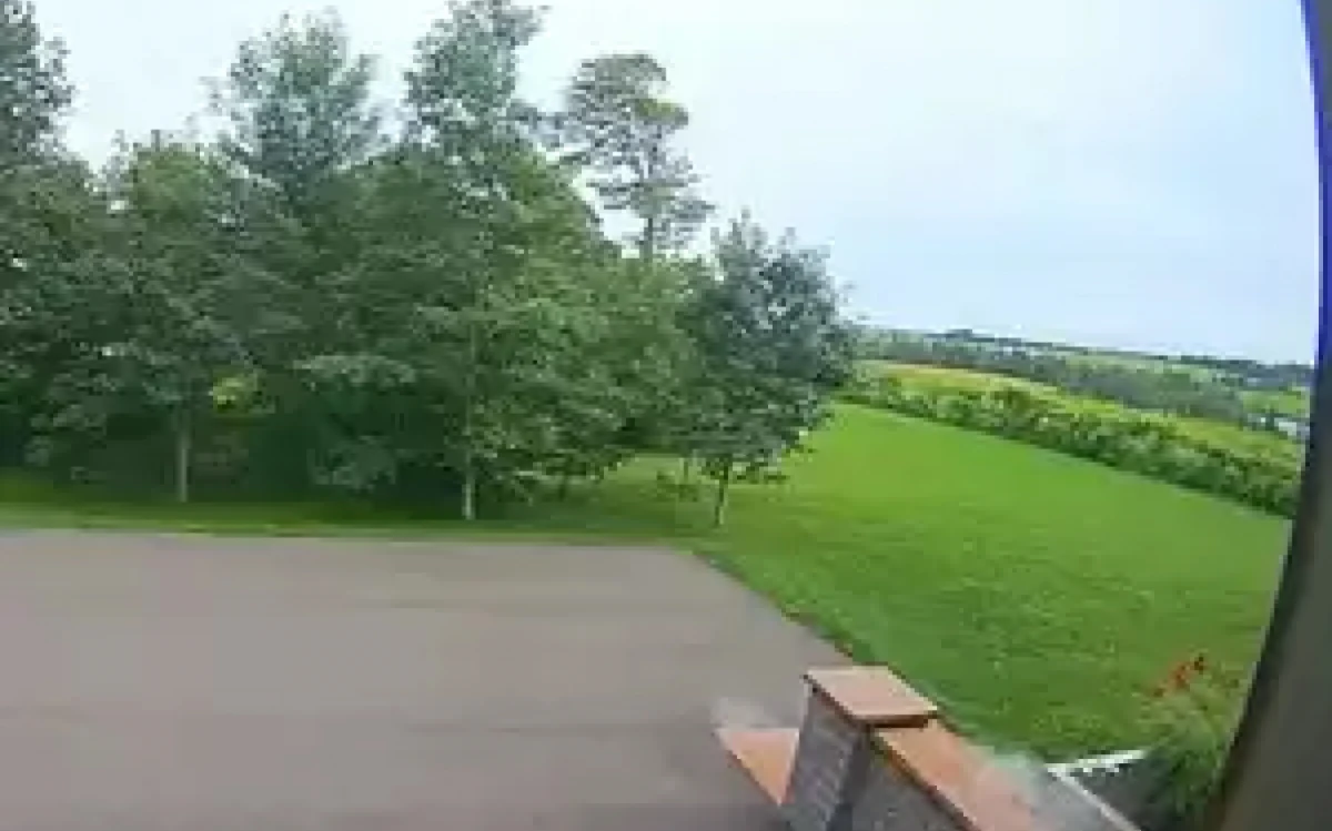 Una cámara de seguridad registró el impacto de un meteorito.
