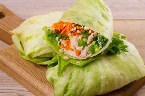 La receta que causó furor en las redes: wraps de lechuga sin harina