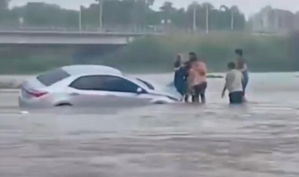 Un fuerte temporal azotó Termas de Río Hondo: gran parte de la ciudad quedó bajo el agua