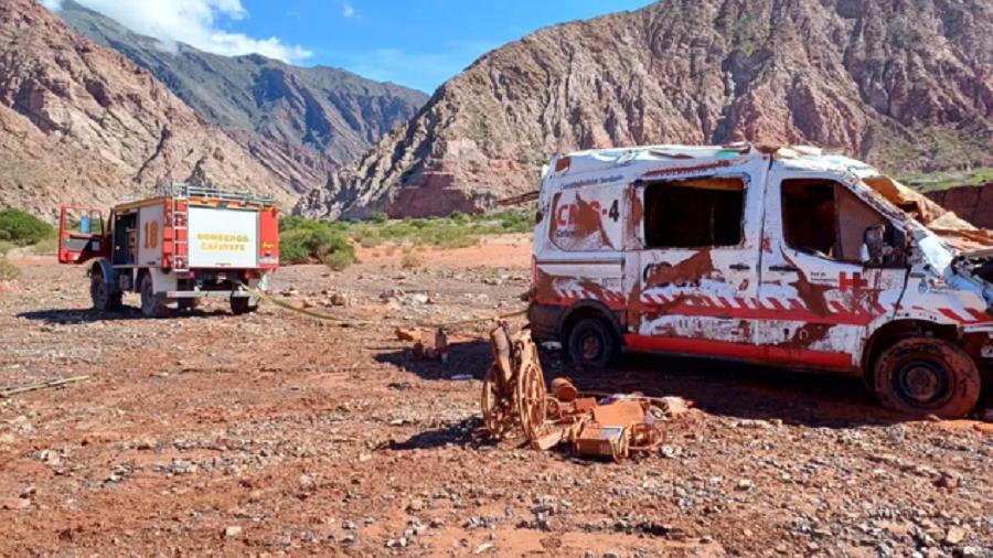 Cafayate: un alud arrastró una ambulancia que trasladaba a un paciente