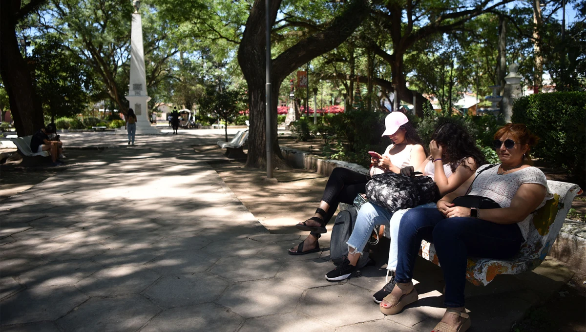 DE REGRESO. El SMN anticipa una máxima que superaría hoy los 30 °C en toda la provincia.