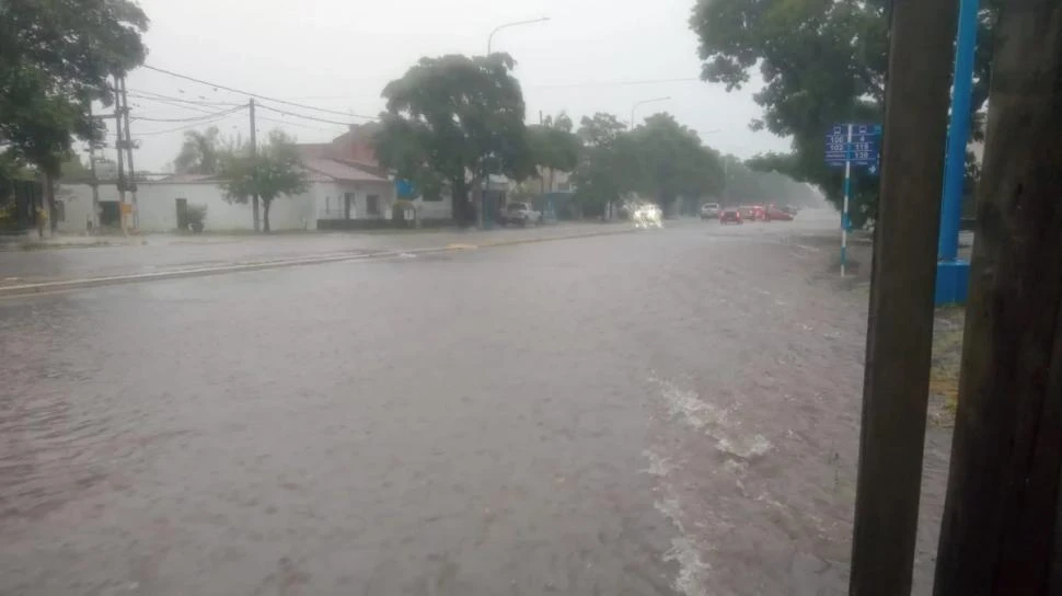 CORRENTADAS. Cayeron alrededor de 40 milímetros en pocas horas.