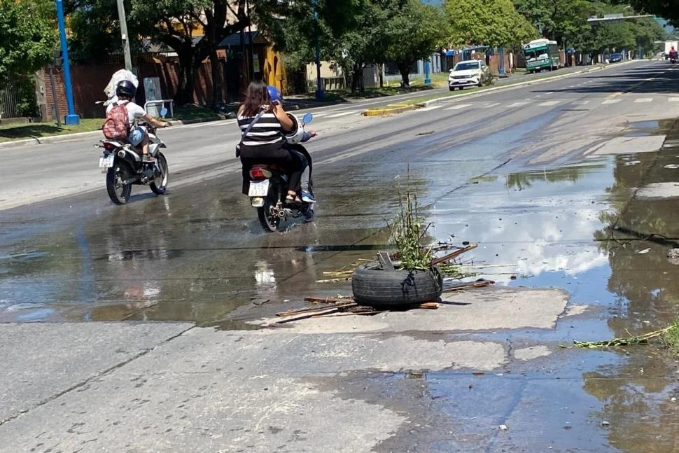 Mate de Luna y Castro Barros. 