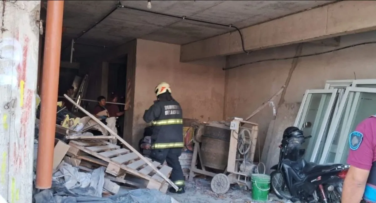 TRAGEDIA. Al lugar acudieron bomberos, personal policial y sanitarios. 