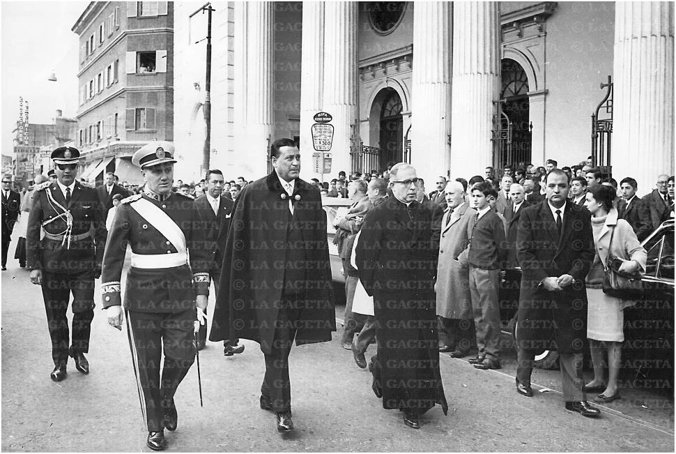 Recuerdos fotográficos: Una solemne fiesta de la Independencia, hace 60 años