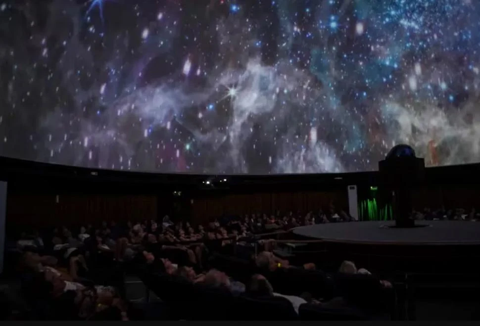 GRAN SHOW. El Planetario es parte de la función que cautiva al público.