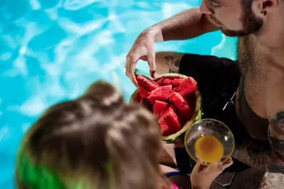 ¿Debemos esperar una hora después de comer para meternos a la pileta?