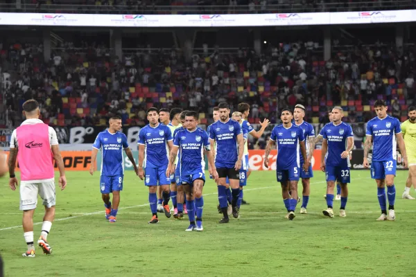 Atlético Tucumán sufrió en su primera prueba de fuego en el torneo