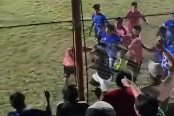 Un partido de fútbol de un torneo para promover la amistad terminó en una batalla campal en Jujuy