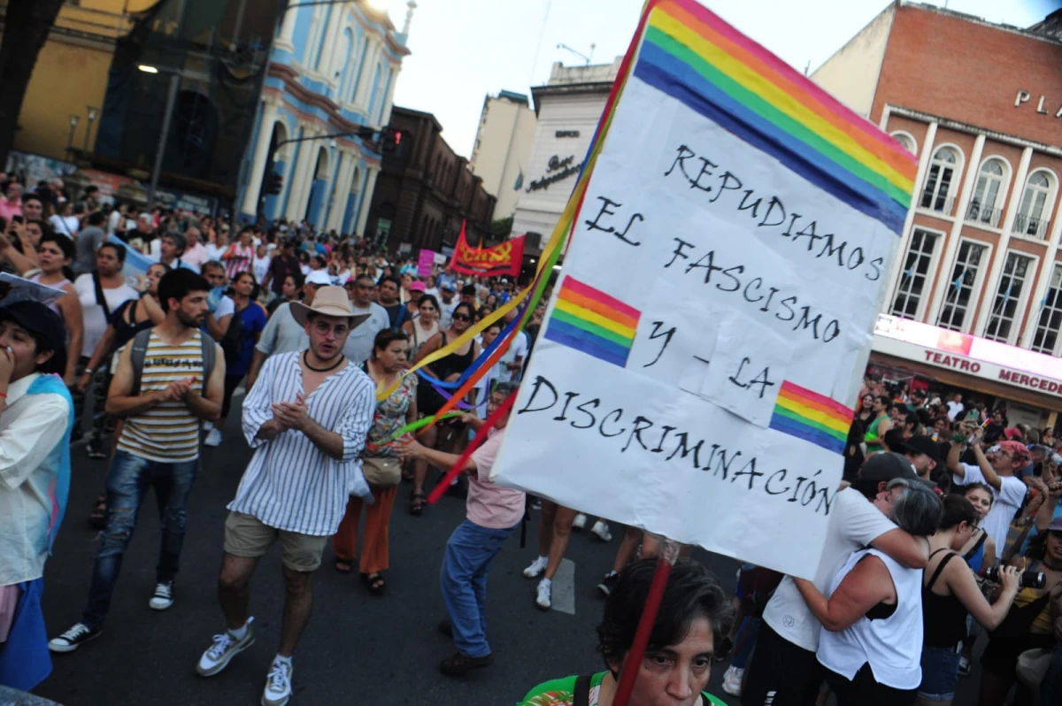 EN TUCUMÁN. Cientos de tucumanos se plantaron ante el discurso de Milei.