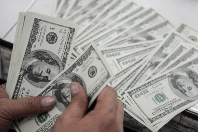 Enero cerró con otra sangría para las reservas por el pago de deudas