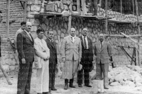 Recuerdos fotográficos: con pircas y adobe, nacía el hospital de Tafí del Valle