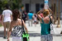 Alertas por altas temperaturas: cómo evitar deshidratarse y sufrir un golpe de calor