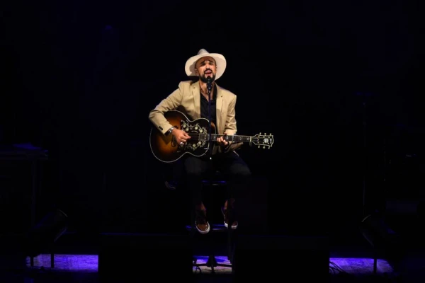 Abel Pintos promete “entrega total” a su público