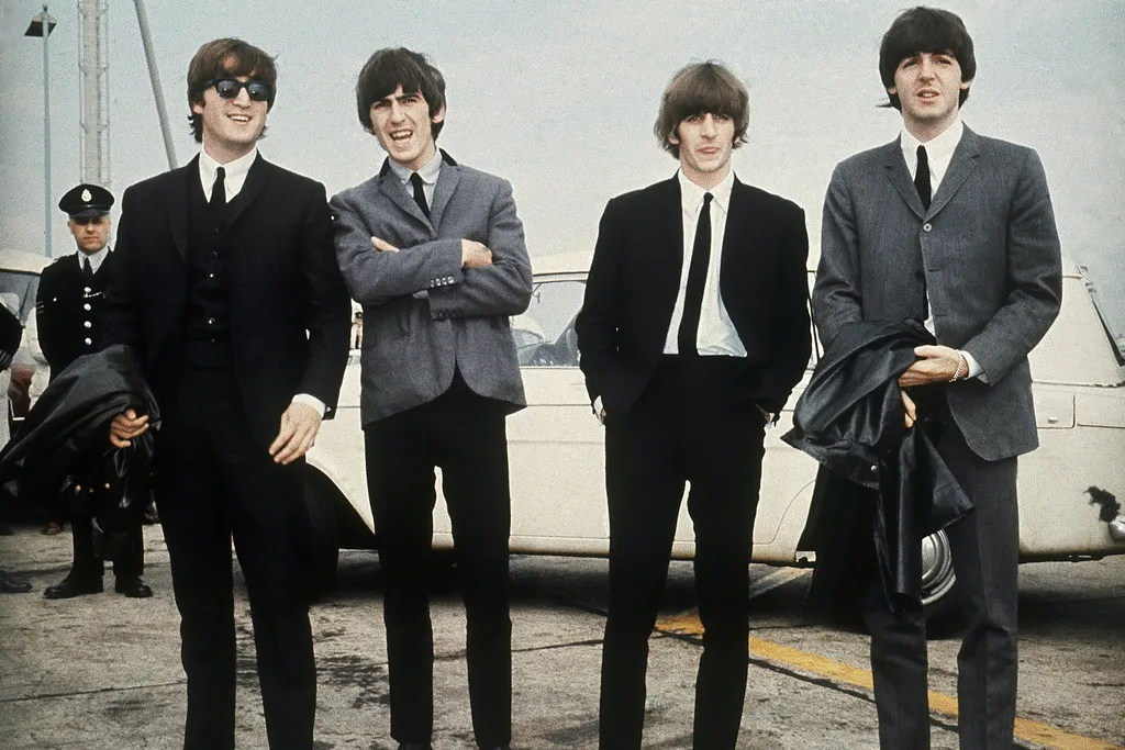 The Beatles hizo historia en los Grammy con “Now and Then”, la primera canción asistida por IA en ganar un premio.