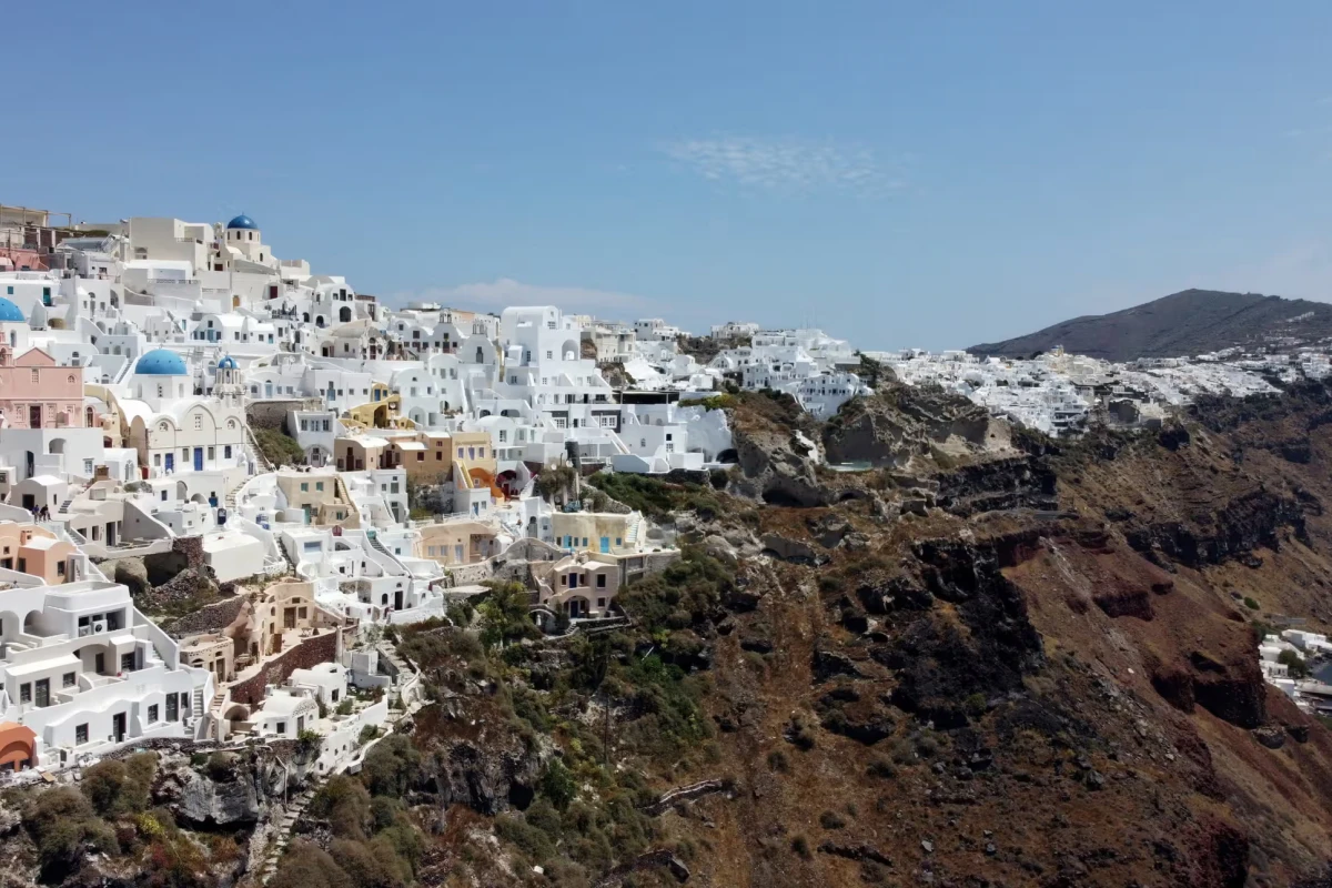 El pueblo de Oia en Santorini. Fotografía: Alkis Konstantinidis/Reuters.