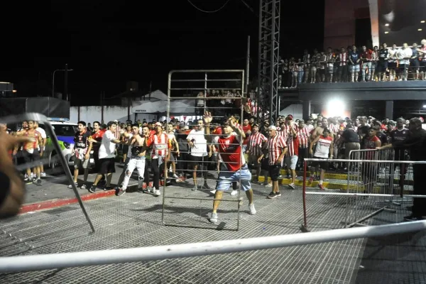 San Martín de Tucumán denunció penalmente a un hincha por los incidentes ocasionados en el duelo contra Gimnasia de Mendoza