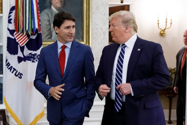 Trudeau anunció que Trump suspendió los aranceles del 25% a Canadá por 30 días