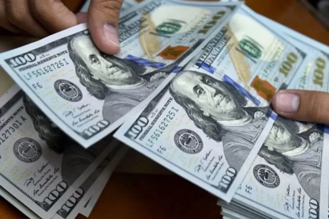 Dólar blue: la cotización cayó $5 y alcanzó el valor más bajo desde principios de enero