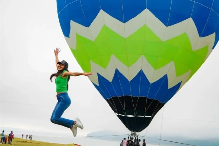 TURISMO DE AVENTURA. La primera vez que se realizaron los vuelos participaron 120 personas en tandas de 25 durante la mañana y la tarde. / MELIK VIAJES