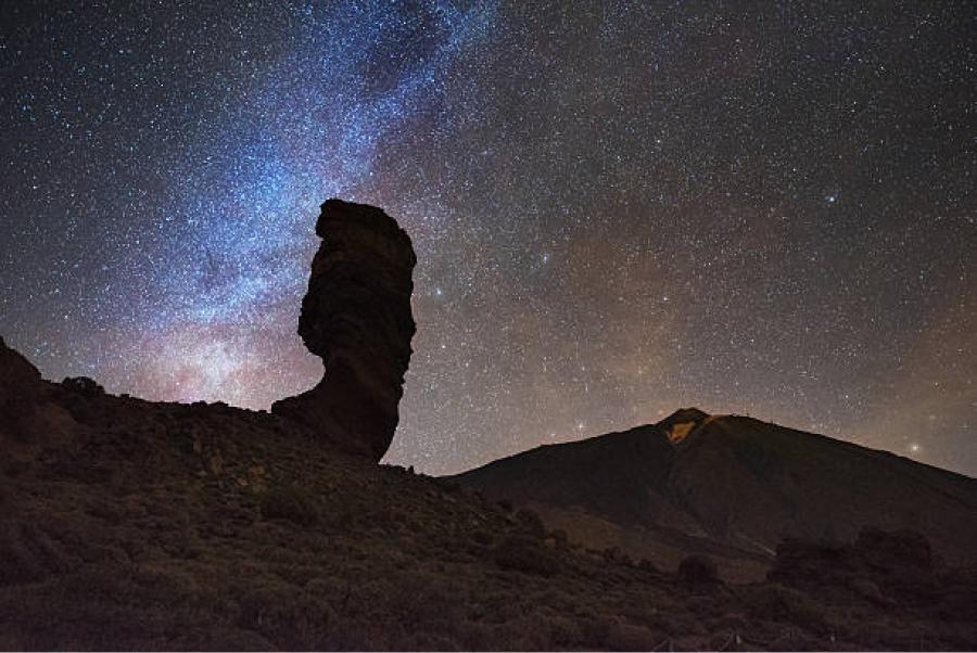 CIELO ESTRELLADO EN LA CIUDAD. Tenerife es una isla de España en la que se pueden apreciar las constelaciones. / ISTOCK