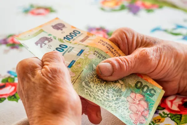 Anses: ¿quiénes cobrarán bonos en febrero y cuál será el monto?