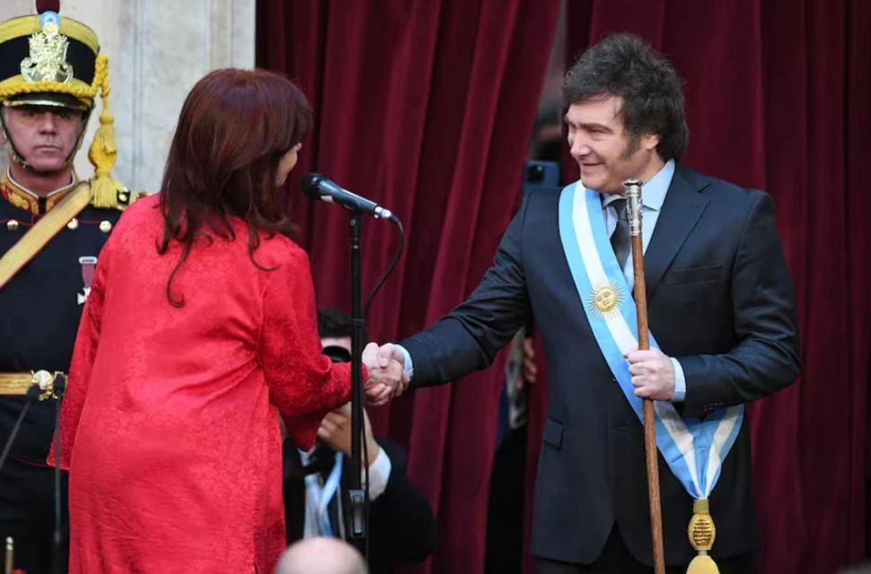 OTROS TIEMPOS. Cristina Fernández y Milei dejaron atrás la cordialidad institucional, tras las denuncias. la nacion