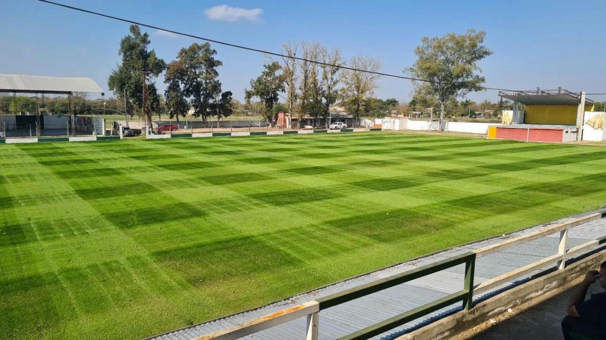 IMPECABLE. En el club se realizaron múltiples mejoras; una de ellas fue en el campo de juego. 