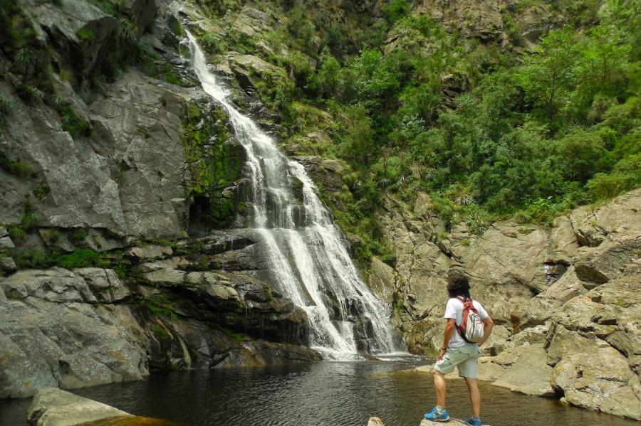 LA CASCADA. En Tanti se encuentra una de las caídas de agua más altas de la Argentina. / MUNICIPALIDAD DE TANTI