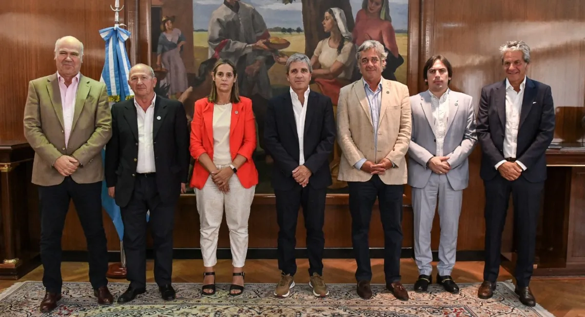 Luis Caputo se reunió con la Mesa de Enlace: ratificó que la baja de retenciones es temporal