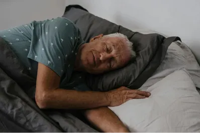 ¿Cómo dormir para cuidar la memoria y prevenir el alzheimer?