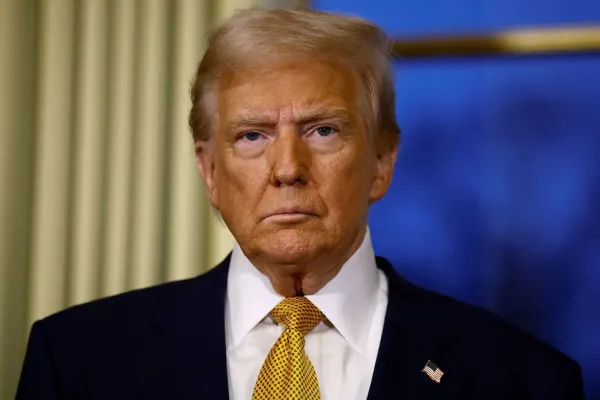 Donald Trump firmó los decretos que imponen aranceles del 25% al aluminio y al acero