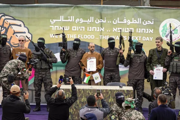 Gaza: Hamás liberó a otros tres rehenes israelíes
