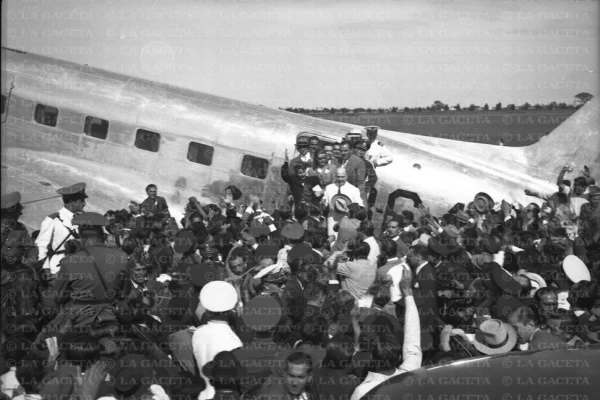 Recuerdos fotográficos: recibimiento oficial en la pista