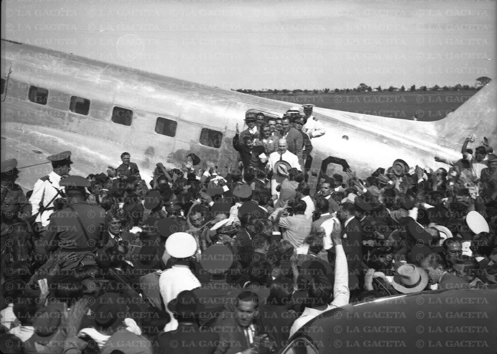 Recuerdos fotográficos: recibimiento oficial en la pista