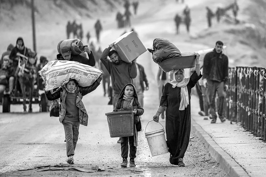 EN GAZA. Los desplazados retornan a sus hogares en medio del alto el fuego en la guerra entre Israel y Hamas.