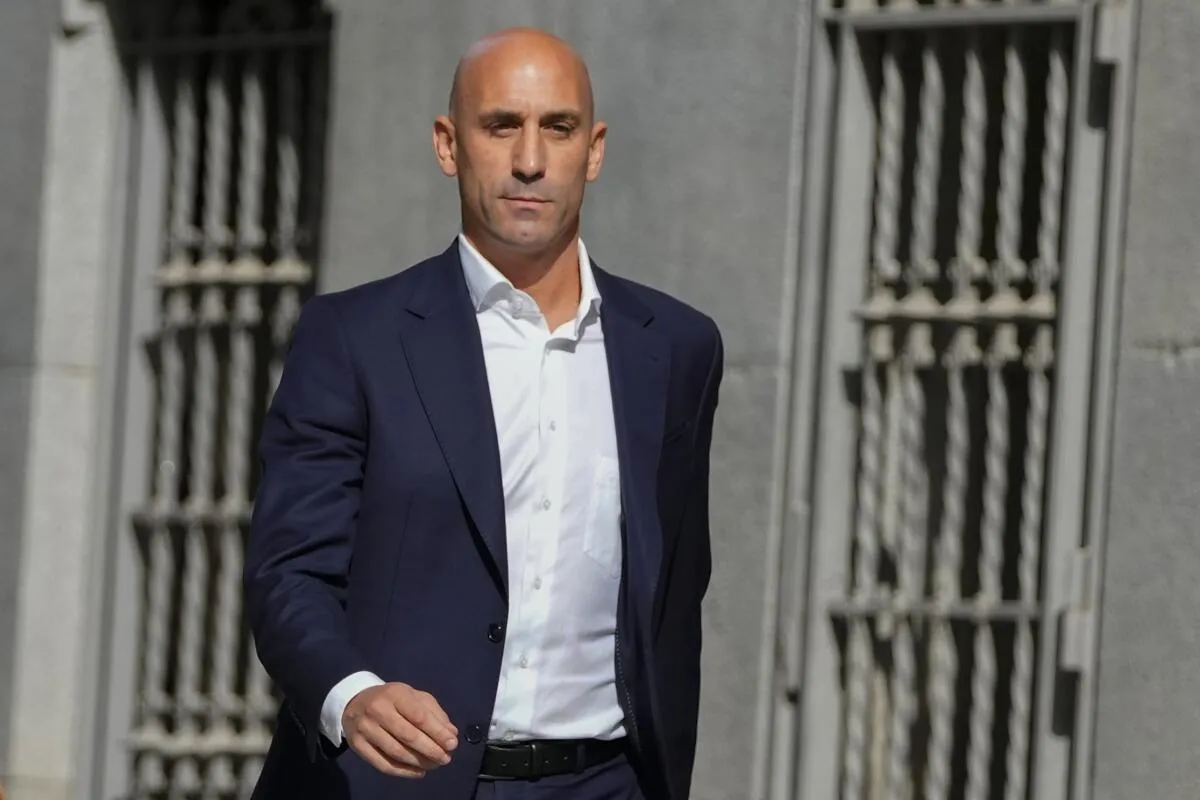 Rubiales reiteró que el beso con Jenni Hermoso fue consentido: “Me he comido a besos a un montón de futbolistas”