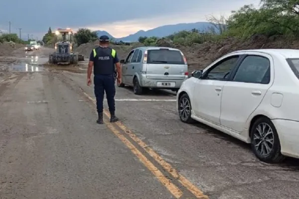 Tormenta en Colalao del Valle: desborde de ríos y cortes en la ruta 40