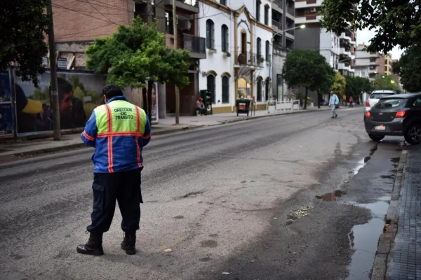 Cámaras en inspectores de tránsito de Tucumán: los límites legales y los riesgos del escrache público