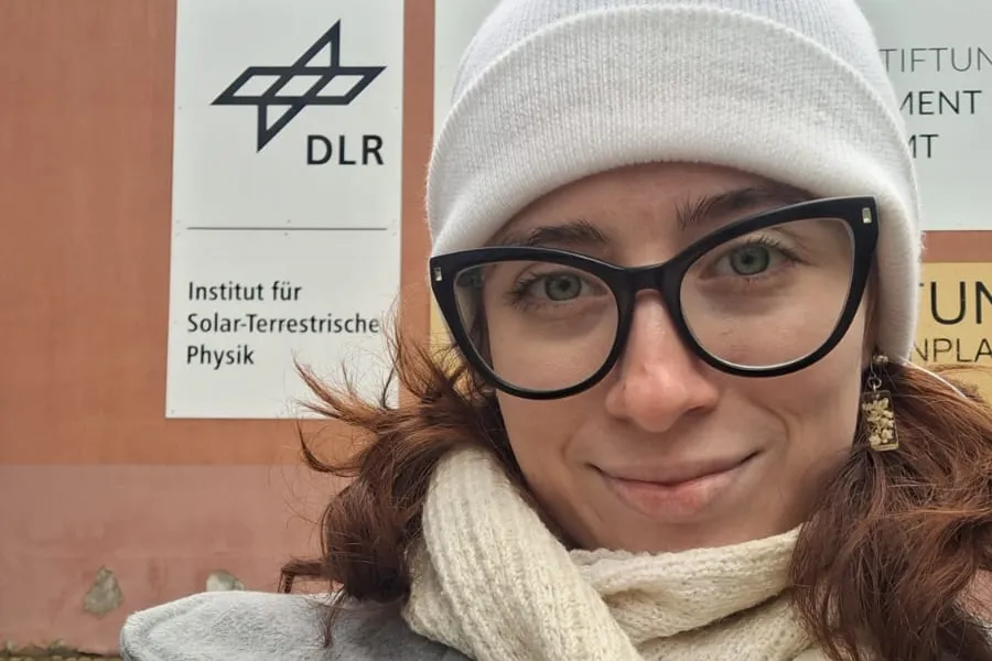 UNA BECA INTERNACIONAL. La alumna de Física de la UNT está trabajando en el Institute of Solar-Terrestrial Physics del German Aerospace Center (DLR), en Neustrelitz, Alemania. / LOURDES VICTORIA