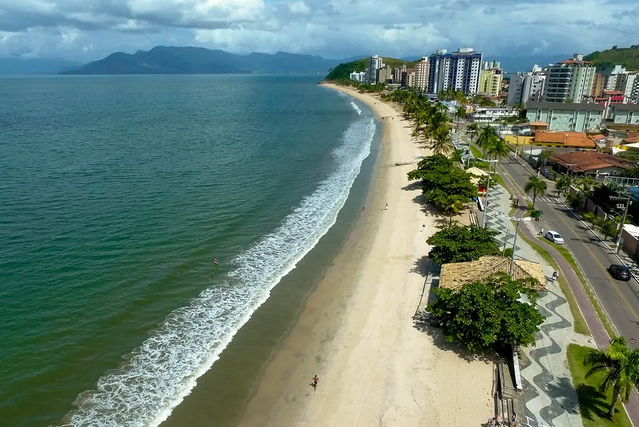 TURISMO EN SAO PAULO. La Playa Martim de Sá es un atractivo de la ciudad brasileña. / SECRETARÍA DE TURSIMO DE CARAGUATATUBA