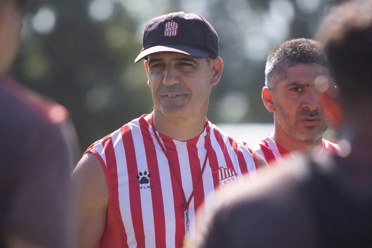 A TRABAJAR. En la práctica de este domingo, Martos terminará de definir el equipo para recibir a Ferro.