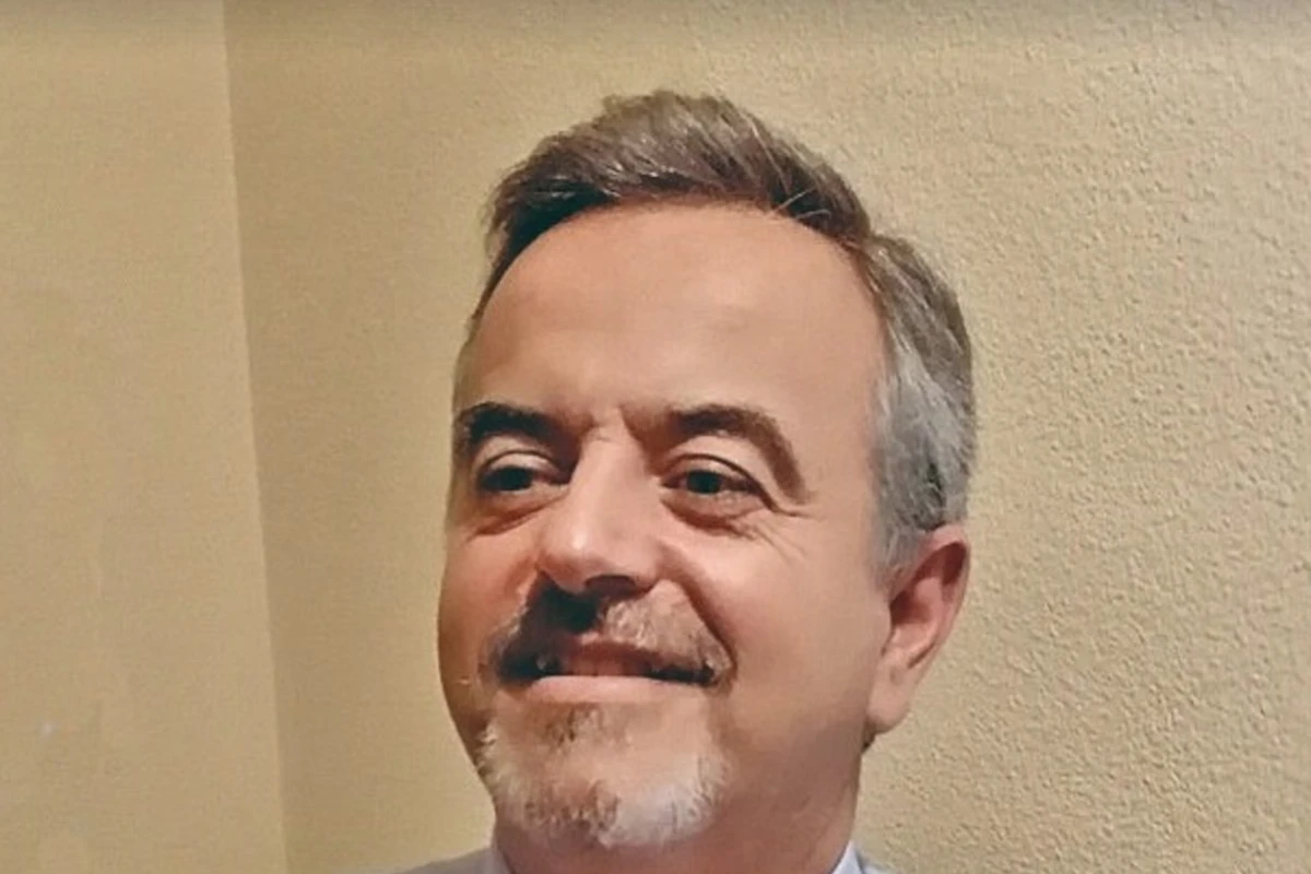 JUAN TORRES IBÁÑEZ: “El mayor peligro peligro de pagar con celular no es el pago en sí mismo, sino cómo lo usamos”