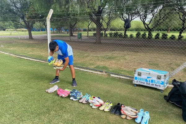 Atlético Tucumán se entrenó en tierras cordobesas a la espera del cruce de mañana con Talleres