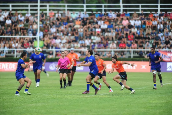 Por la tormenta eléctrica se suspendió el partido: Tarucas venció a Cobras 45-6