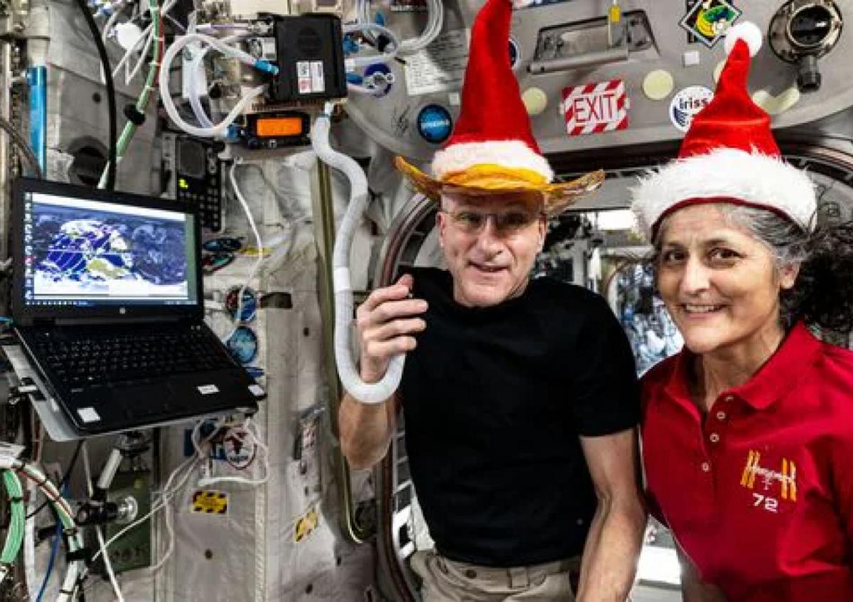 Sunita Williams y Butch Wilmore se convierten en Papá Noel en el espacio mientras la Estación Espacial Internacional se prepara para Navidad | Ver fotos