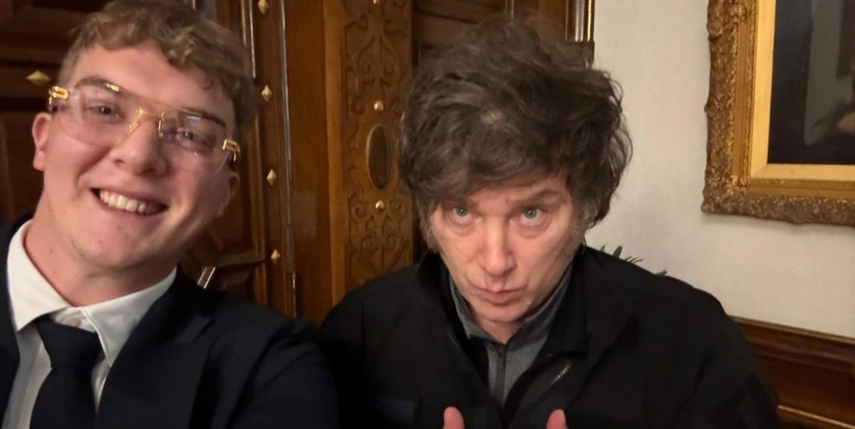 Javier Milei junto al misterioso empresario Hayden Mark Davis, en Casa Rosada. Foto captura redes. 